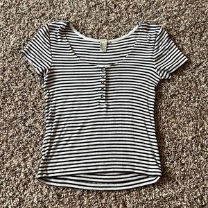 Forever 21 striped form-fitting tee size M